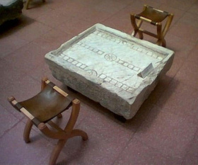 معرفی بازی باستانی Ludus dudodecim scriptorium
